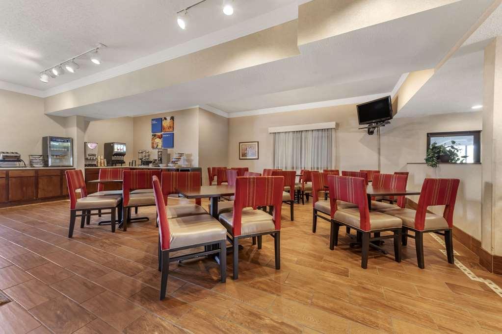 Comfort Inn & Suites Streetsboro - Kent Restoran gambar